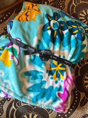 Vera Bradley Disney Ariel Little Mermaid Plush Throw Blanket